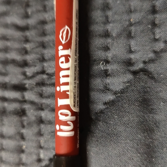 Farmasi make up combo - Picture 8 of 10